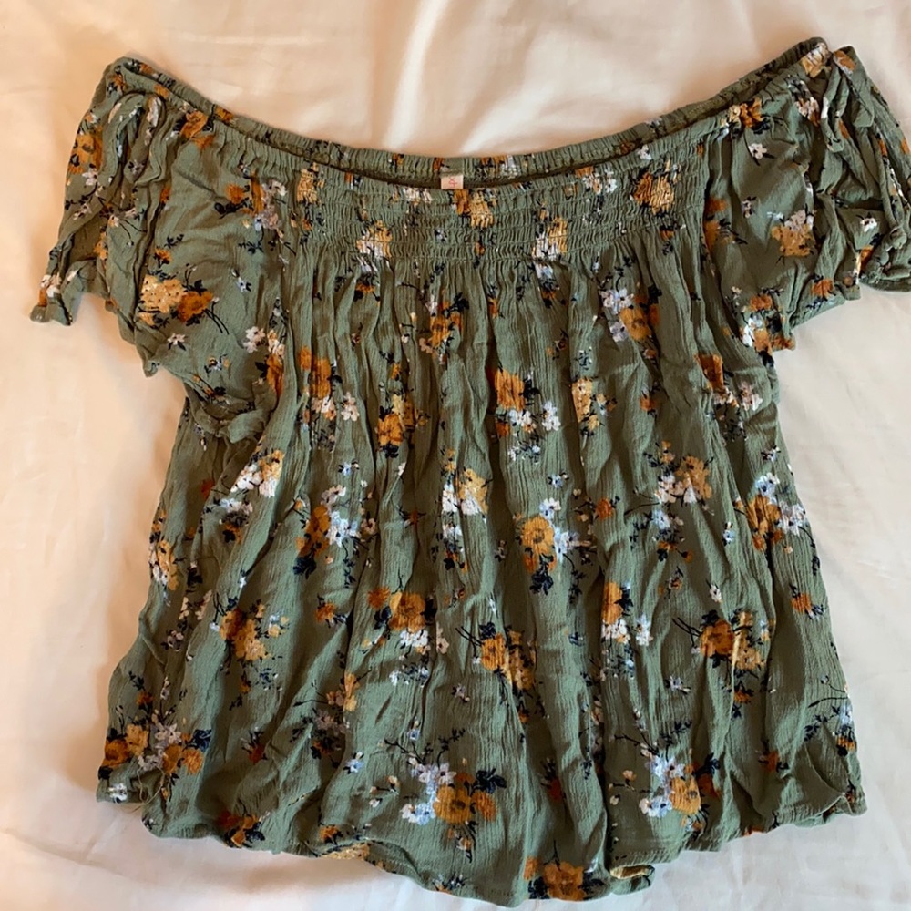 Xhilaration Green Blouse!!!